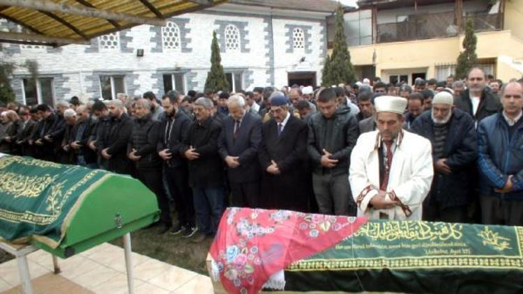 Boşandığı eşinin öldürdüğü kadın ile babası toprağa verildi