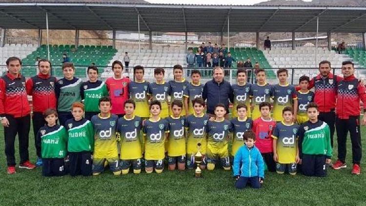 Amasya Belediyespor U14 takımı şampiyon oldu