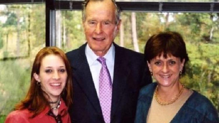 Eski ABD Başkanı George HW Bush da cinsel tacizle suçlandı