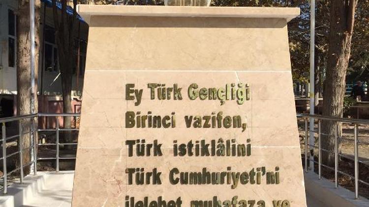 Bağkonaktaki Atatürk büstü yenilendi