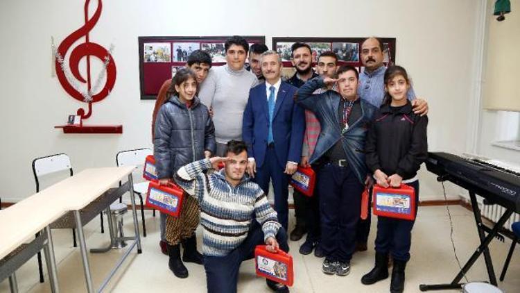 Tahmazoğlundan, down sendromlu çocuklara ziyaret