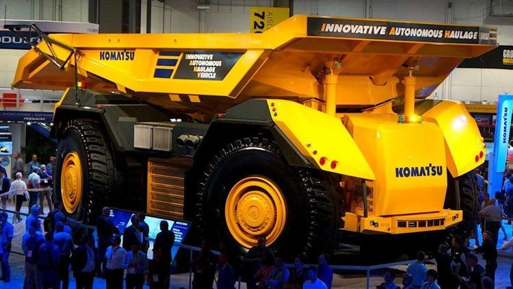 Komatsu’dan sürücüsüz yük kamyonu