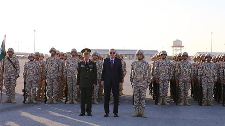 Cumhurbaşkanı Erdoğan Katardaki Türk üssünü ziyaret etti