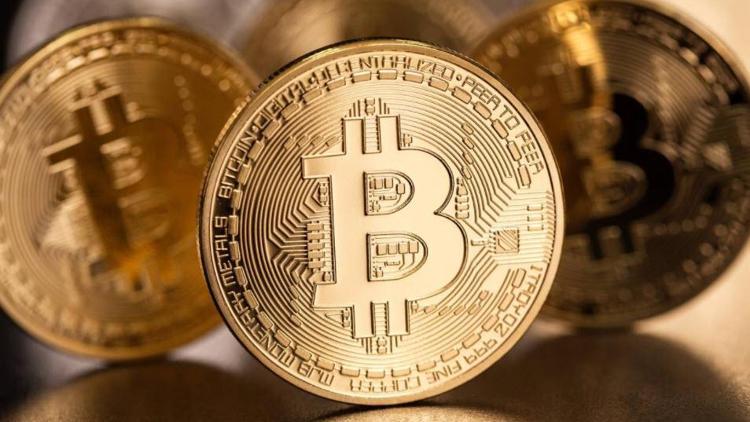 Bitcoin cashin yıldızı parlıyor, bitcoine ne olacak
