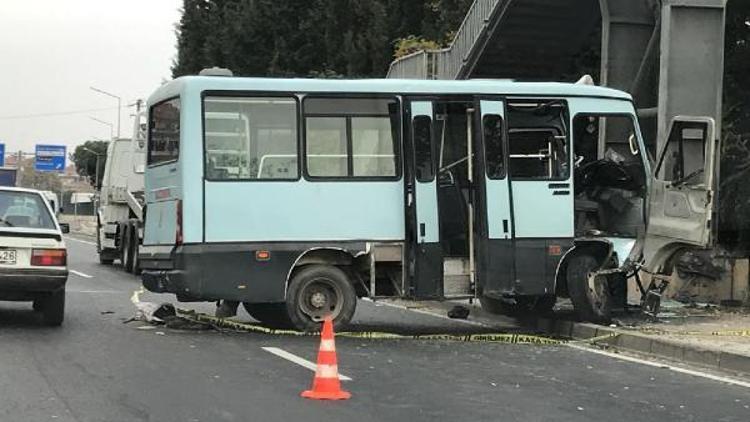 Yalovada yolcu minibüsü kaza yaptı: 1 ölü, 2 yaralı