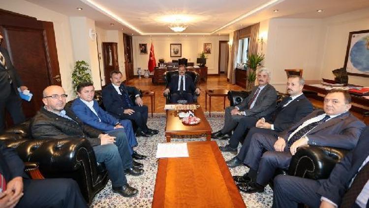 Başbakan Yardımcısı Çavuşoğlundan Otomotiv Test Merkezi müjdesi