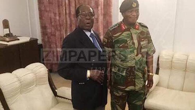 Zimbabve lideri Mugabenin ilk fotoğrafları yayınlandı