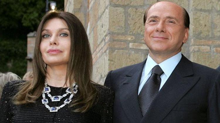 Berlusconi’nin eski eşi 60 milyon euro nafakayı iade etmek zorunda