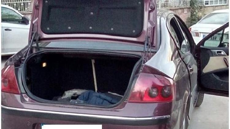 Gaziantepte durdurulan otomobilde 2 gözaltı