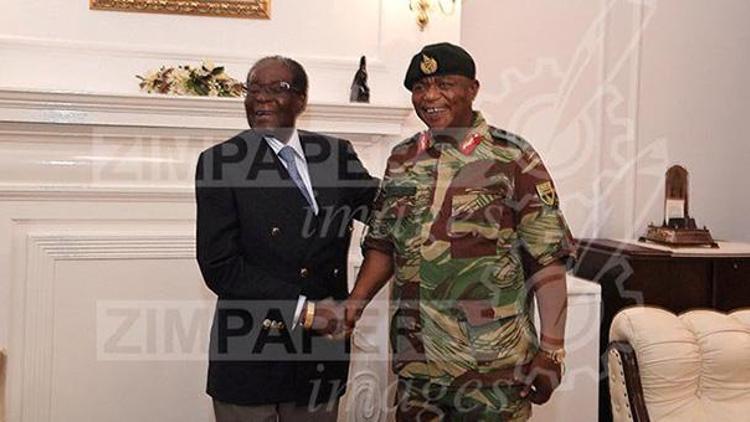 Ordu, Mugabeden görevini bırakmasını istiyor İlk fotoğraflar