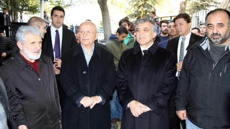 Abdullah Gül, amcasını son yolculuğuna uğurladı