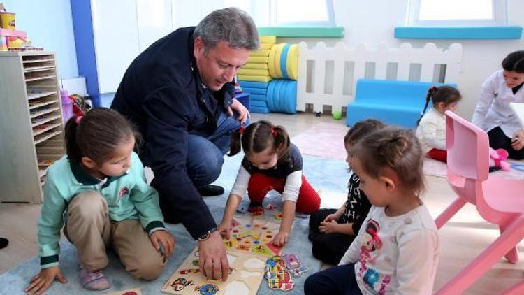 Türkiye ilk olan kapalı çocuk parkına hizmete başladı