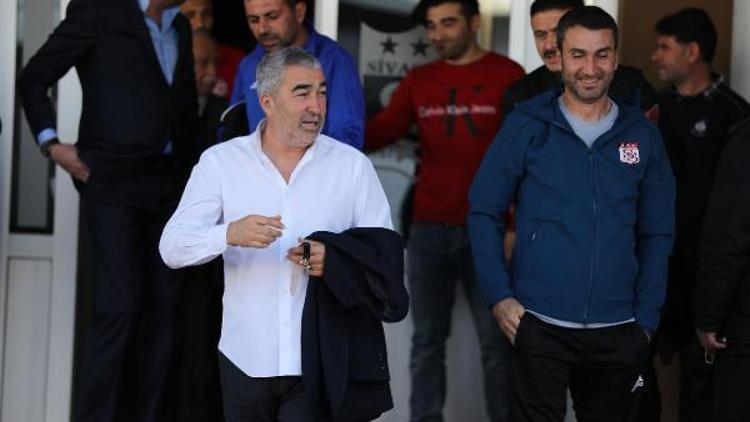 Demir Grup Sivasspor kafilesi İstanbula gitti