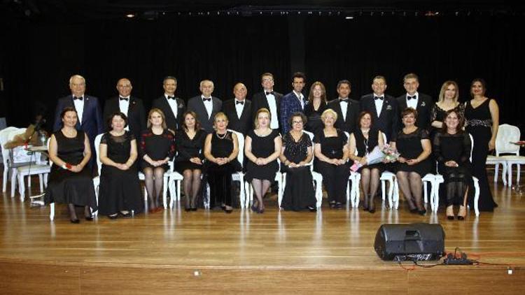 Çiğli Rotary Korosundan anlamlı konser