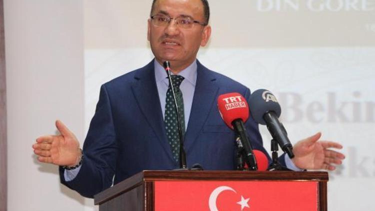 Bozdağ: Diyanet İşleri Başkan Yardımcılığına ilk kez bir kadın atandı