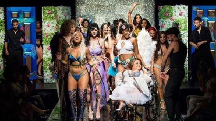 “Anti-Victoria’s Secret” defile kadınların özgüvenini artıracak