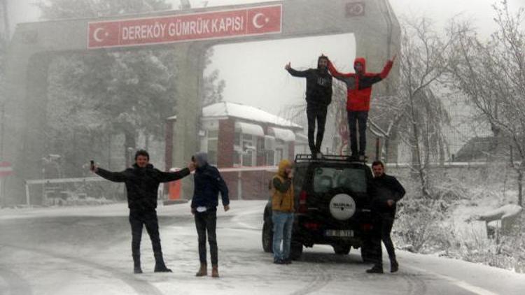 Dereköy Sınır Kapısında kar yağışı