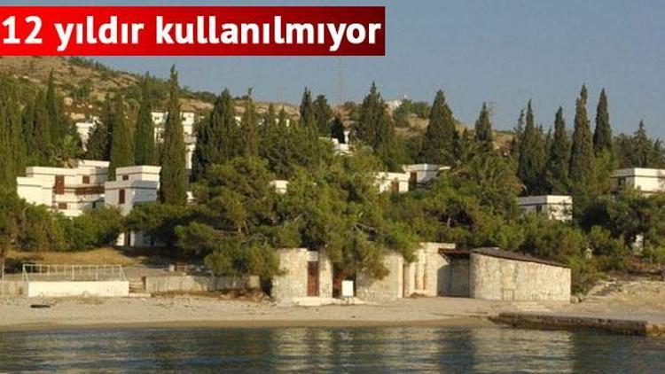 12 yıldır boş kalan Fransız Tatil Köyü satışa çıkartılıyor