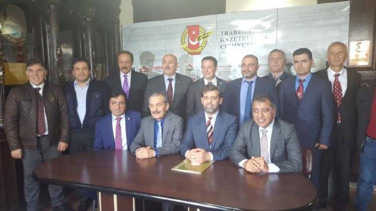 İyi Parti, Trabzon teşkilatı basınla buluştu