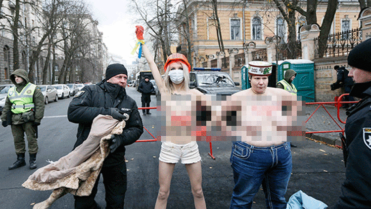 Femen’den protesto