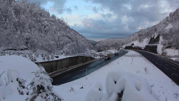 Bolu Dağında kar durdu, ulaşım rahatladı