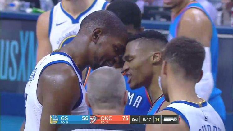 Durant ve Westbrook kavgasına ramak kaldı