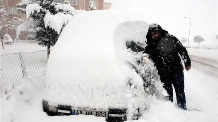 Kent buz kesti... 348 mahalle, mezra yolu kapandı