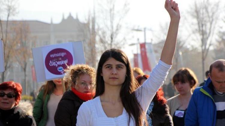 Boluda kadına şiddet yürüyüşü