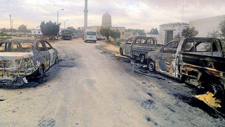 Katliama DEAŞ flamalarıyla geldiler