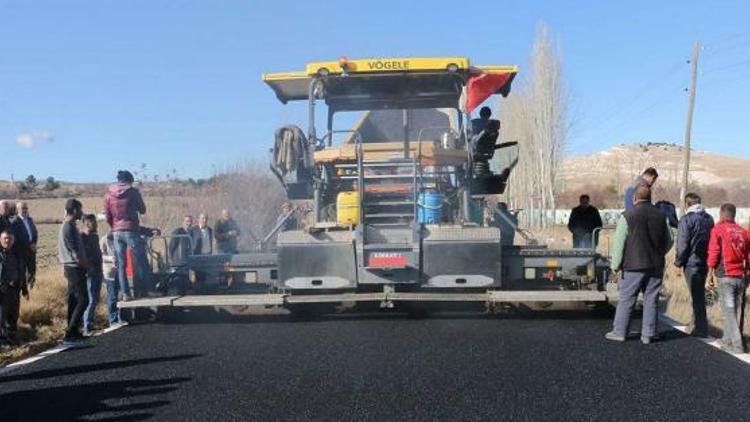 Karamanlı köylerine sıcak asfalt