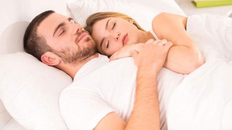 Uyku pozisyonunuz ilişkiniz hakkında ne diyor