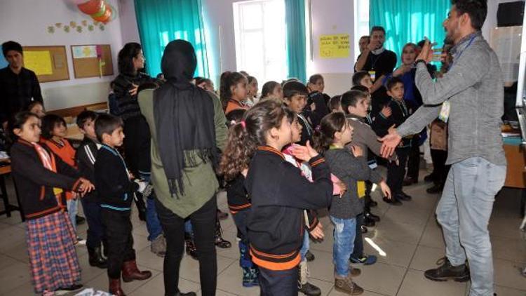 TEGV Bitlis’te çocuklara haklarını anlattı