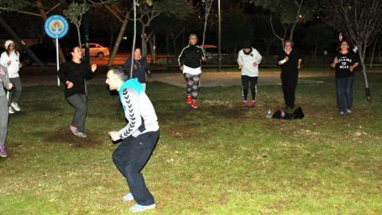 Adana’nın parklarında sabah-akşam spor