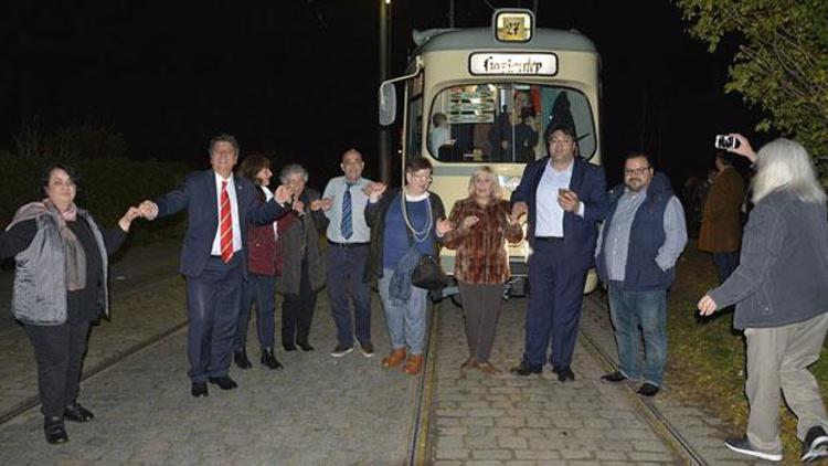 Almanya’da nostaljik tramvayda sıra gecesi
