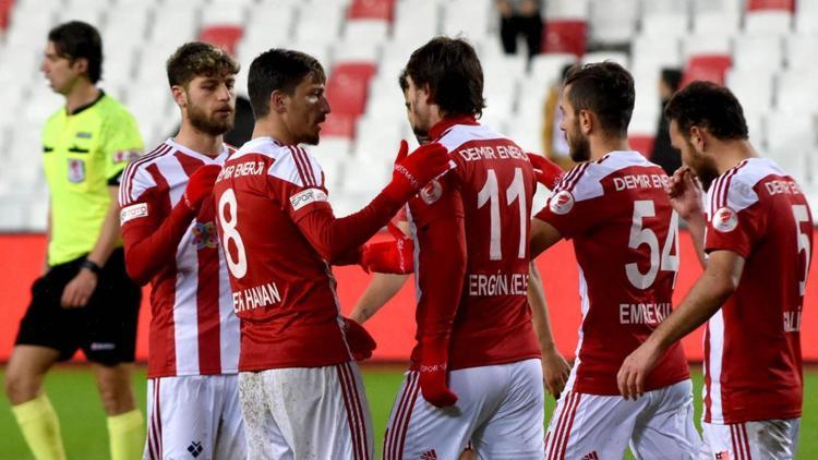 Sivasspor penaltıyla güldü