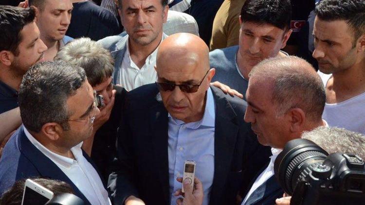 Enis Berberoğlunun duruşmasına sıcak gelişme: Salon boşaltıldı