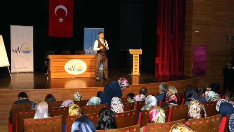 Van Büyükşehir Belediyesi, anne ve çocuk sağlığı semineri düzenliyor