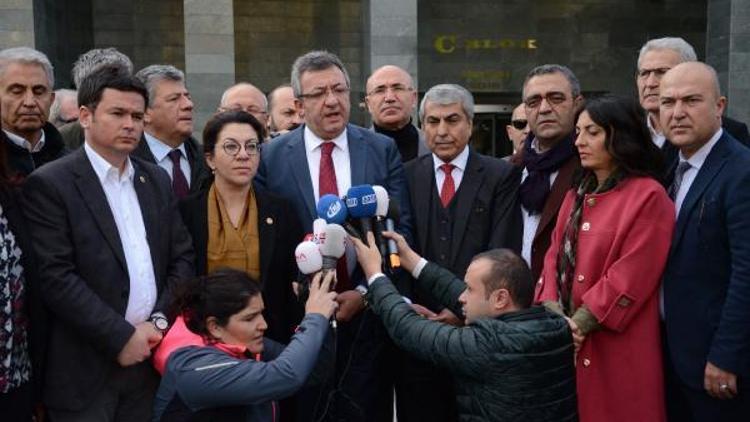 Ek fotoğraflar // Enis Berberoğlunun yeniden yargılandığı davanın kapalı yapılmasına karar verildi