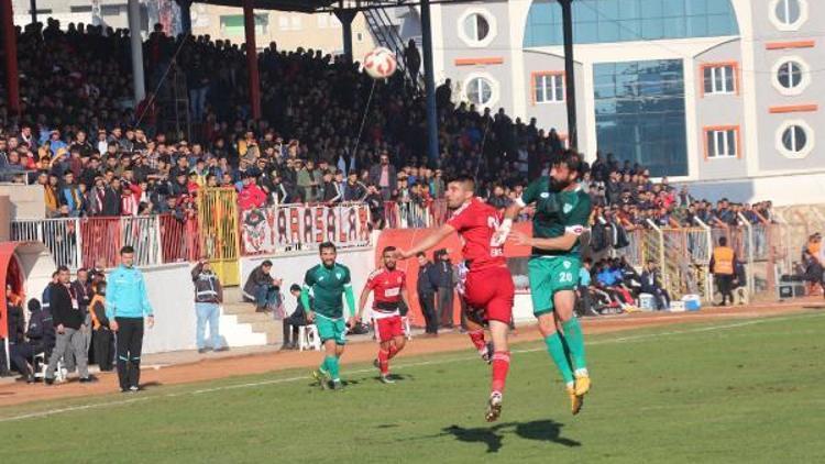Batman Petrolspor-Manisa Büyükşehir Belediyespor: 1-1
