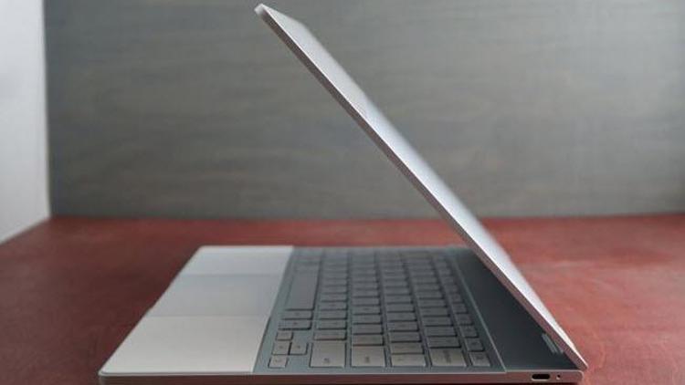 Laptoplarda yeni dönem: Kapağı otomatik açılacak
