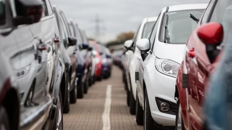 Otomobil satışları kasım ayında yüzde 20 düştü