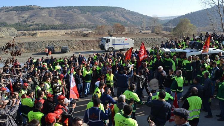 600 temizlik işçisi eylem yaptı