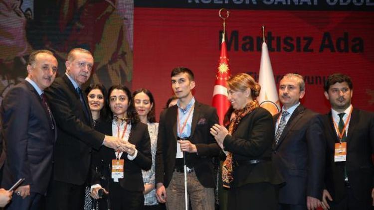 Cumhurbaşkanı Erdoğan’dan Bağcılar Belediyesi’ne “Engelleri Aşanlar” ödülü