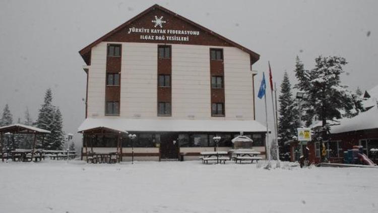 (özel) Ilgaz Dağı kayıyor tesisleri boşaltın..