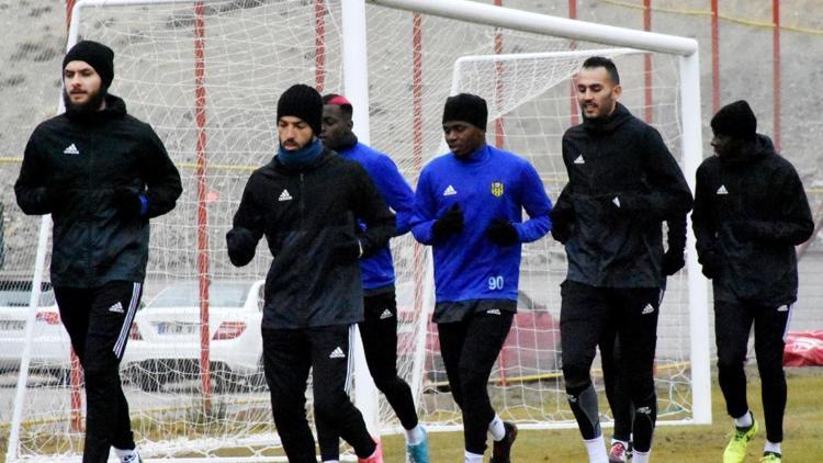 Yeni Malatyasporlu futbolcular, galibiyete odaklandı