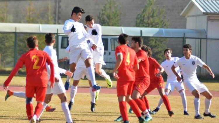 Fenerbahçeden sonra Medipol Başakşehir U17 Kayserispora boyun eğdi