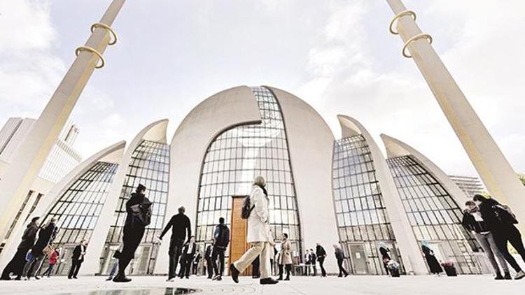 Almanya’da Türk imamlara takipsizlik kararı