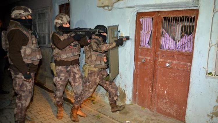 Adanada DEAŞ operasyonu: 12 gözaltı
