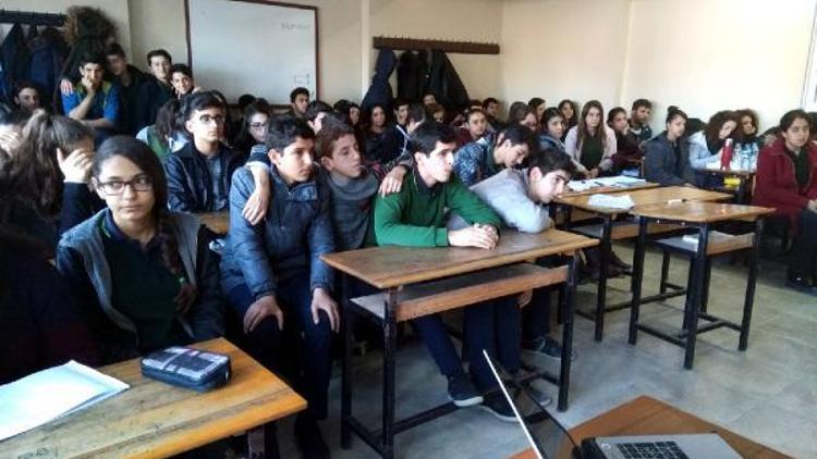 Samandağ’da öğrencilere çevre ve geri dönüşüm semineri