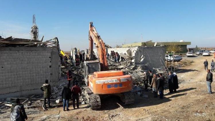 Şanlıurfada inşaat çöktü: 3 işçi yaralandı (2)- Yeniden